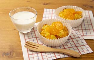 3 フルーツカップケーキ