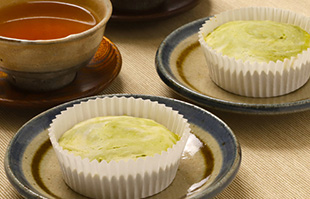 6 抹茶と白あんのマドレーヌ